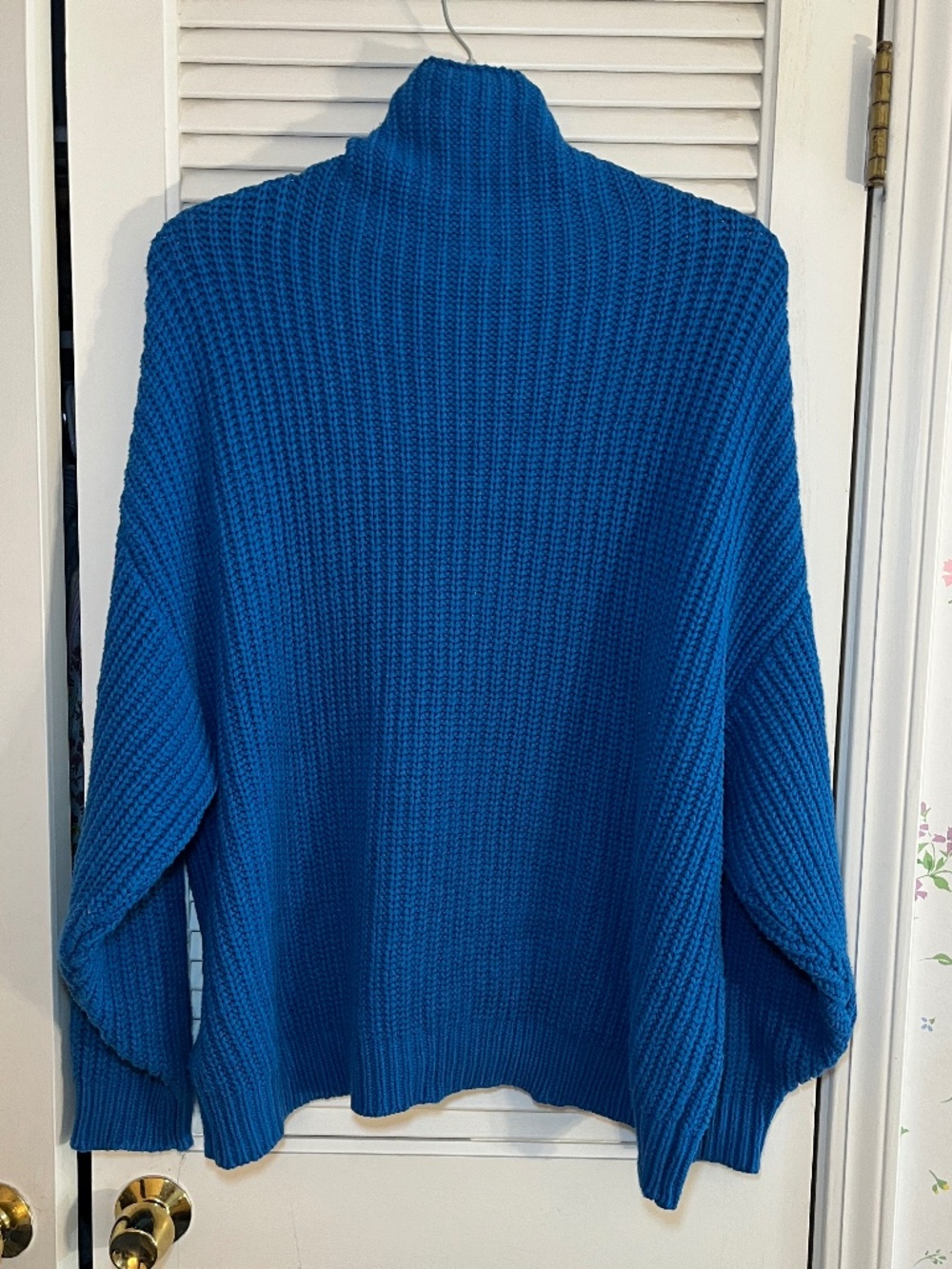 Free People Swim Too Deep Oversized Mykonos Blue Knit Turtleneck Sweater Size M - Picture 2 of 8